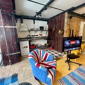 https://stilnaya-studia-na-arbate-zolotoi-quadrat-peresechenie.hotels-of-almaty.com